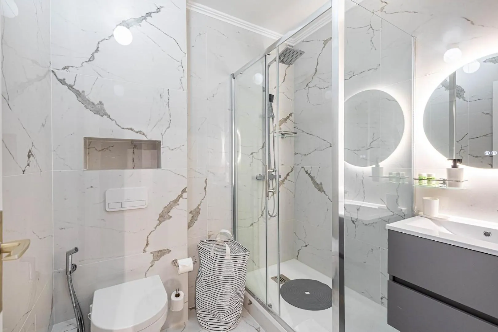 Guestready - Moderne Pres De L'arc De Triomphe Apartment